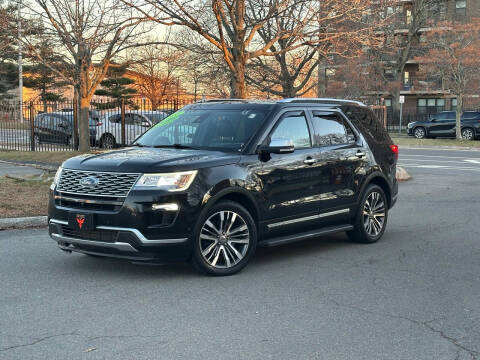 2018 Ford Explorer Platinum 4WD photo