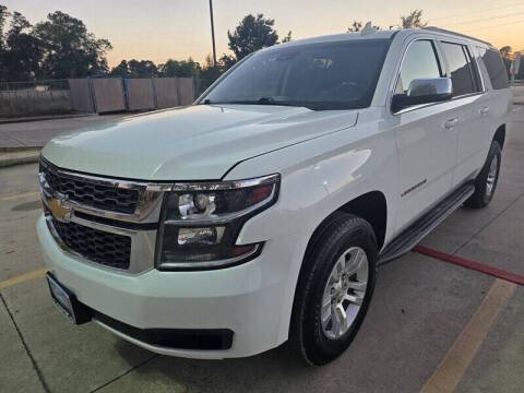 2017 Chevrolet Suburban LT 4WD photo