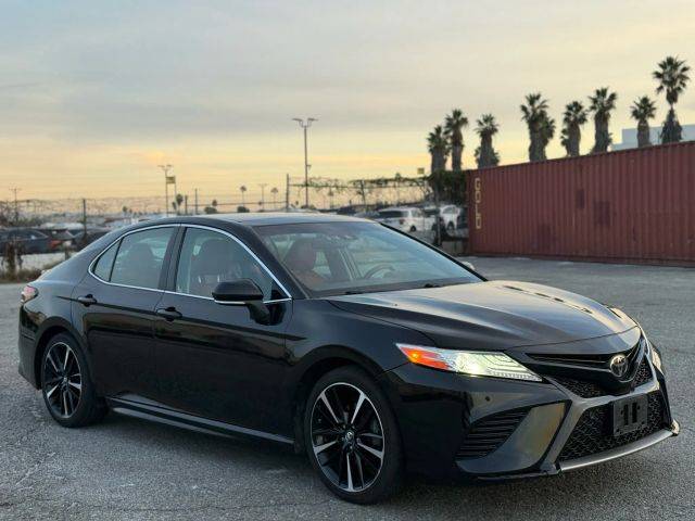 2018 Toyota Camry XSE FWD photo