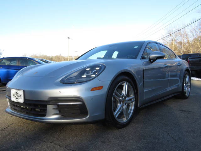2018 Porsche Panamera 4 AWD photo
