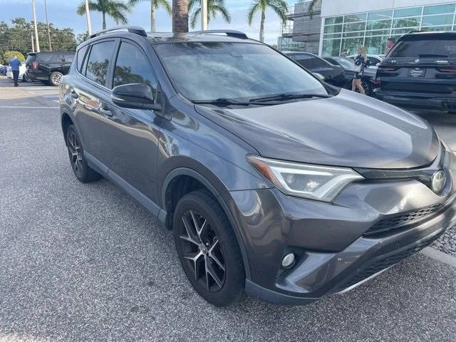 2018 Toyota RAV4 SE FWD photo