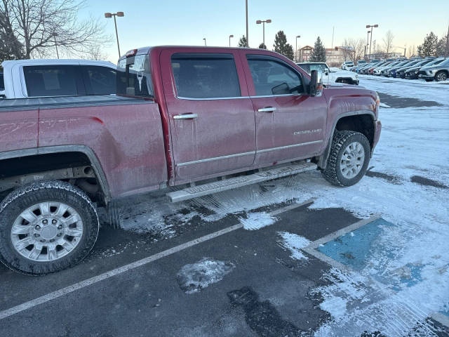 2019 GMC Sierra 2500HD Denali 4WD photo