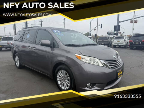 2015 Toyota Sienna XLE Premium FWD photo