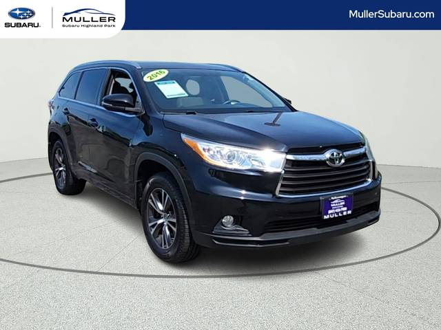 2016 Toyota Highlander XLE AWD photo
