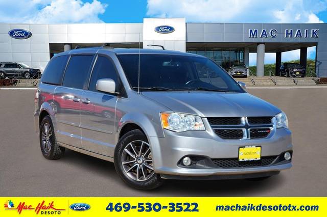 2017 Dodge Grand Caravan SXT FWD photo