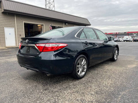 2017 Toyota Camry SE FWD photo