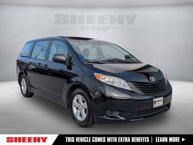 2015 Toyota Sienna L FWD photo