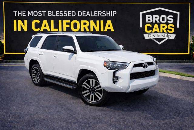 2015 Toyota 4Runner SR5 RWD photo