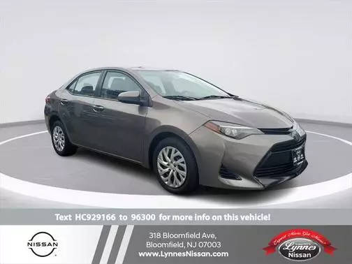 2017 Toyota Corolla LE FWD photo