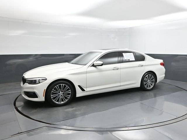 2018 BMW 5 Series 530i RWD photo