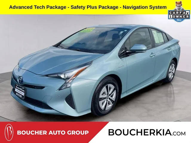 2018 Toyota Prius Three FWD photo