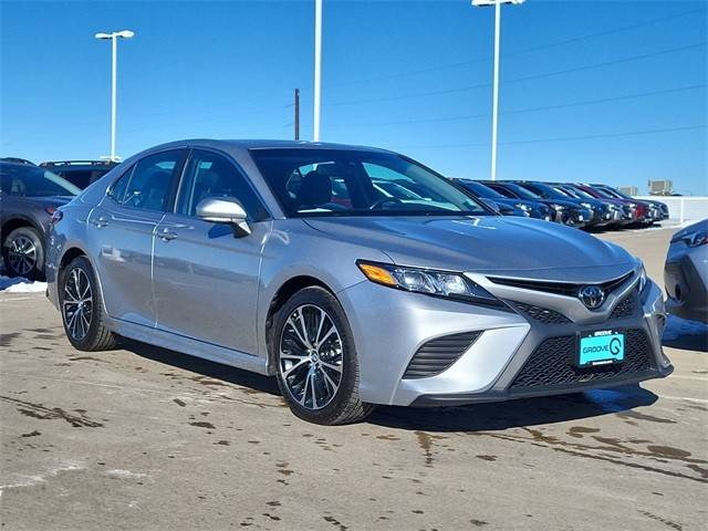 2018 Toyota Camry SE FWD photo