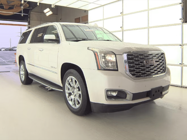 2018 GMC Yukon XL Denali 4WD photo