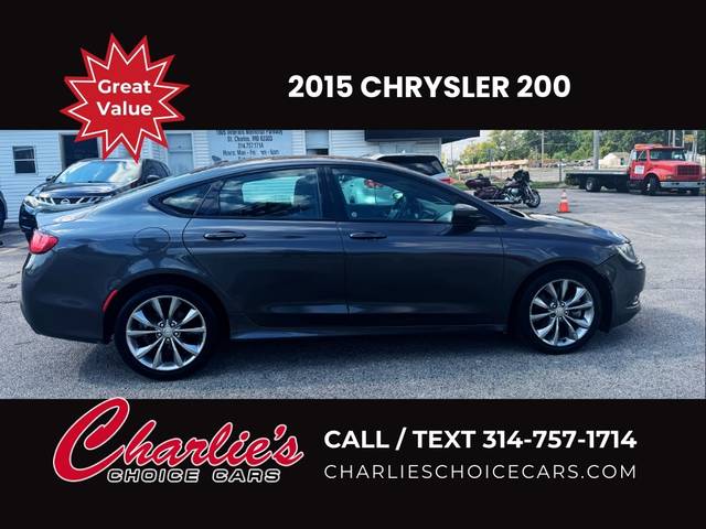 2015 Chrysler 200 S FWD photo