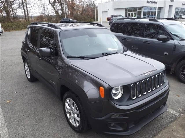 2018 Jeep Renegade Latitude FWD photo