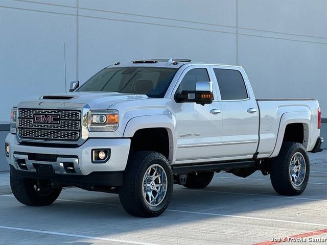 2019 GMC Sierra 3500HD Denali 4WD photo