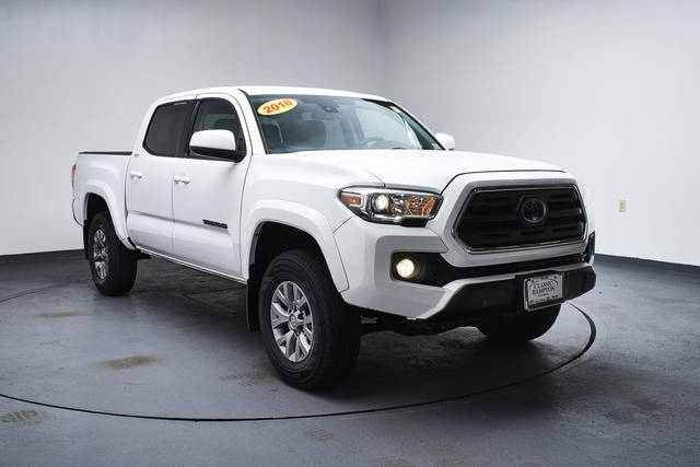 2018 Toyota Tacoma SR5 4WD photo