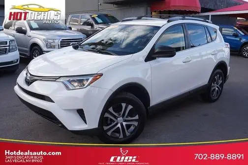2018 Toyota RAV4 LE FWD photo