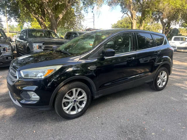 2017 Ford Escape SE FWD photo