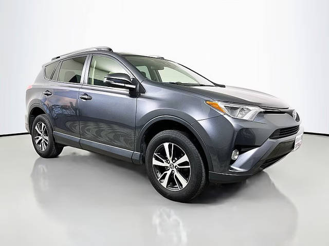 2018 Toyota RAV4 XLE AWD photo