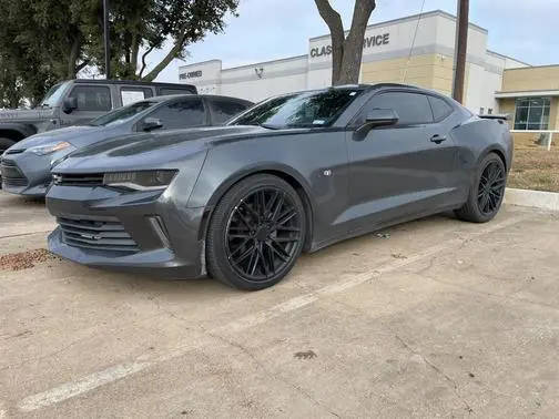 2018 Chevrolet Camaro 1LT RWD photo