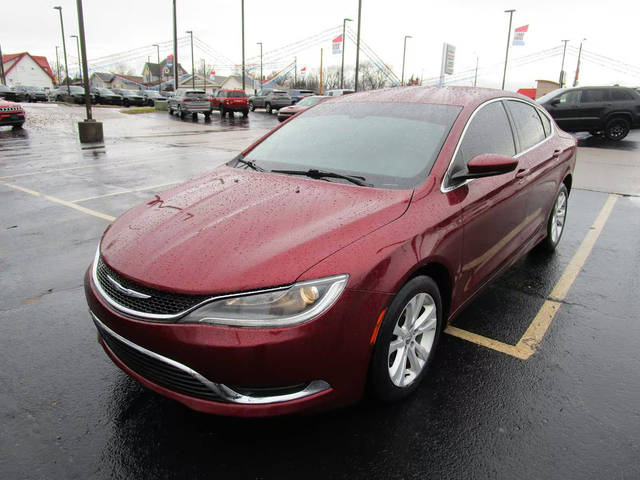 2015 Chrysler 200 Limited FWD photo