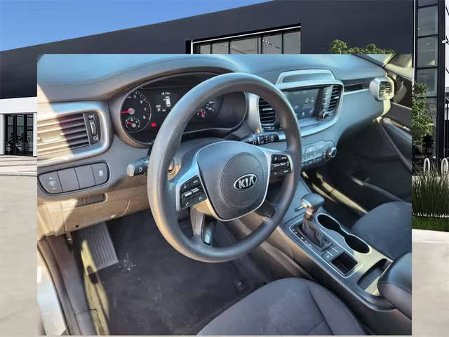 2019 Kia Sorento L FWD photo