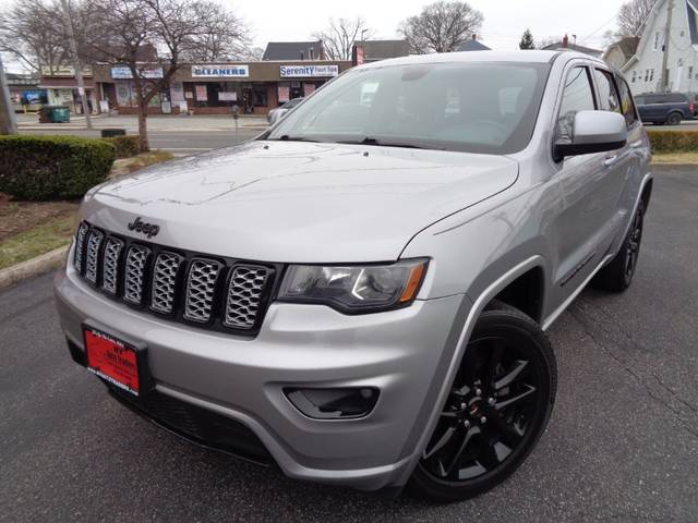 2018 Jeep Grand Cherokee Altitude 4WD photo