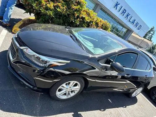 2018 Chevrolet Cruze LT FWD photo
