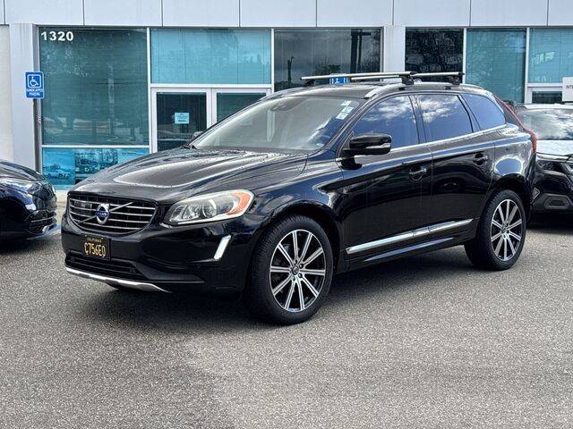 2015 Volvo XC60 T5 Drive-E Platinum FWD photo