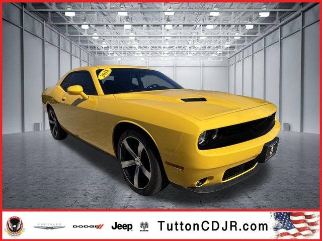 2018 Dodge Challenger SXT RWD photo