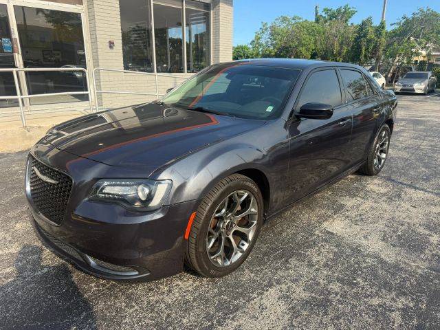 2018 Chrysler 300 Touring RWD photo