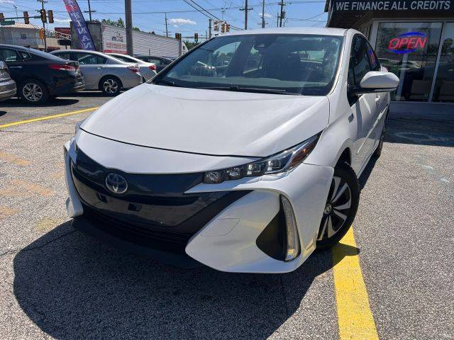 2018 Toyota Prius Prime Premium FWD photo