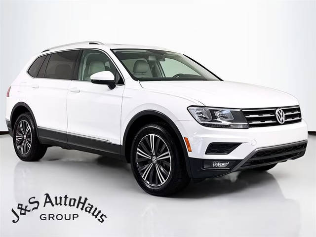 2018 Volkswagen Tiguan SEL FWD photo