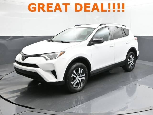 2017 Toyota RAV4 LE FWD photo