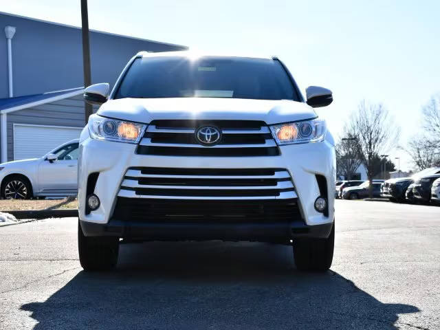 2018 Toyota Highlander XLE AWD photo