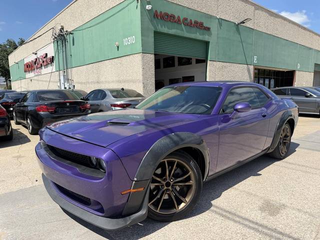2016 Dodge Challenger SXT Plus RWD photo