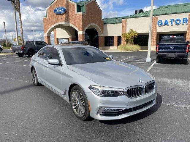 2018 BMW 5 Series 530i RWD photo