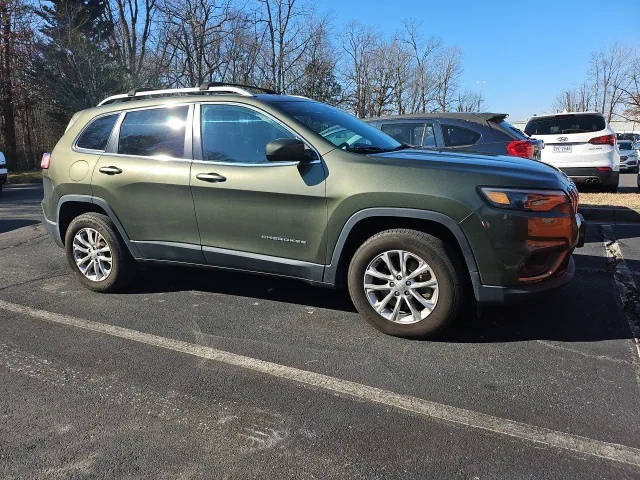 2019 Jeep Cherokee Latitude 4WD photo