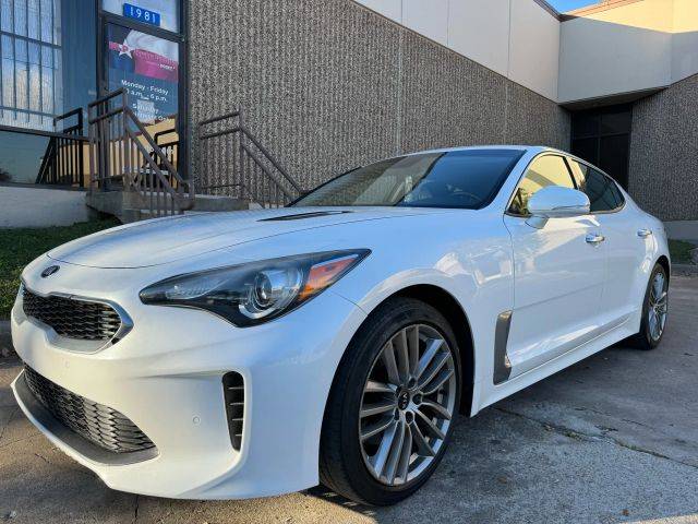 2018 Kia Stinger Base RWD photo