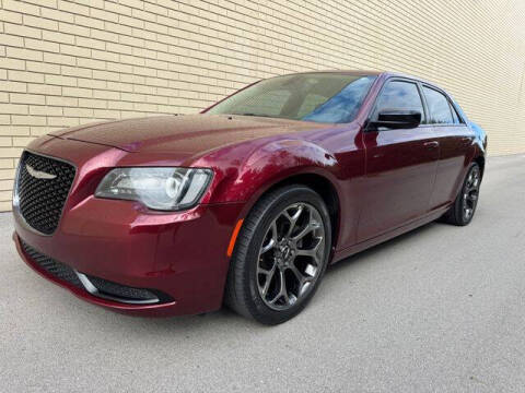 2018 Chrysler 300 Touring RWD photo