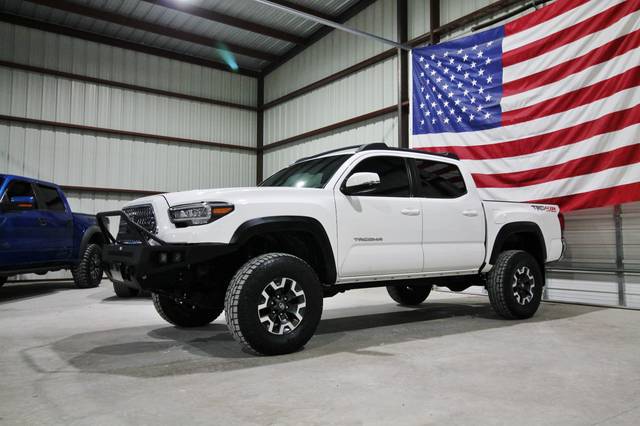 2018 Toyota Tacoma TRD Off Road 4WD photo