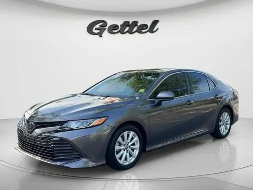 2018 Toyota Camry LE FWD photo