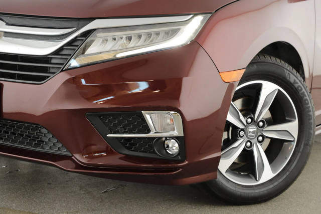 2019 Honda Odyssey Touring FWD photo