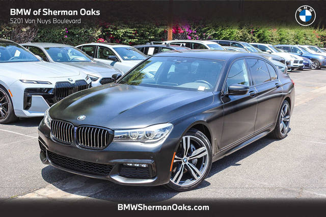 2019 BMW 7 Series 740i RWD photo