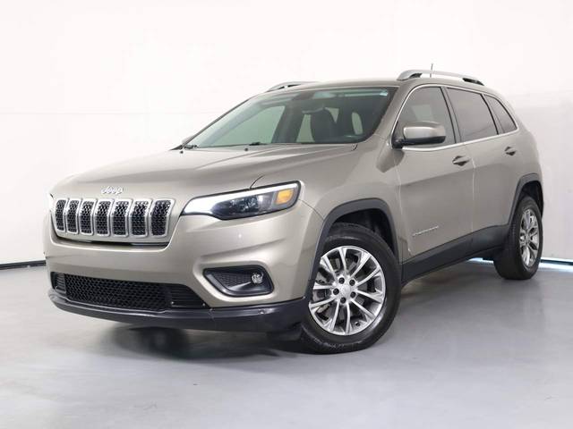 2019 Jeep Cherokee Latitude Plus FWD photo