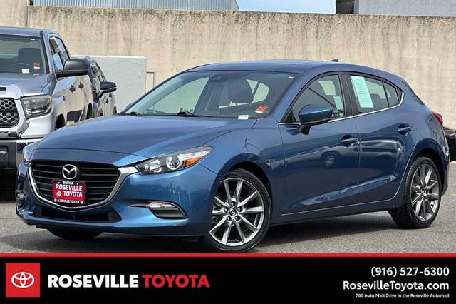 2018 Mazda 3 Touring FWD photo