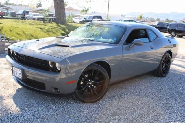 2018 Dodge Challenger SXT RWD photo