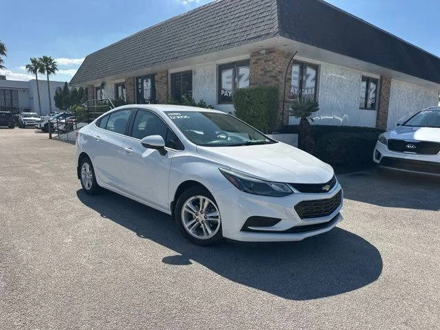 2018 Chevrolet Cruze LT FWD photo