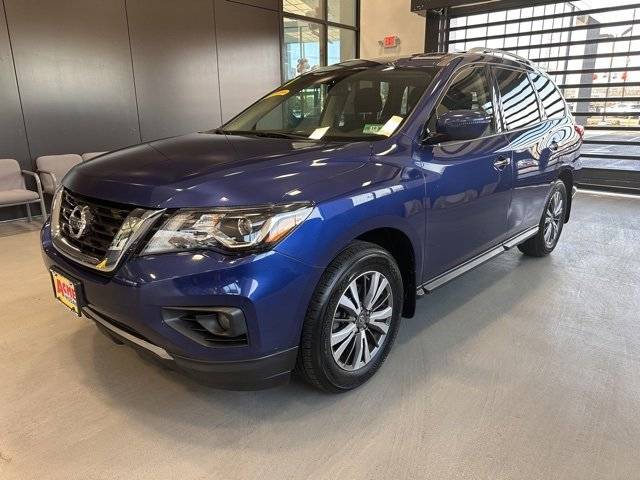 2018 Nissan Pathfinder SV 4WD photo